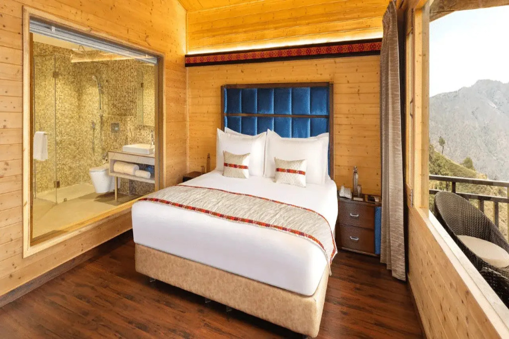 Justa Cliffend Resort & Spa, Mashobra