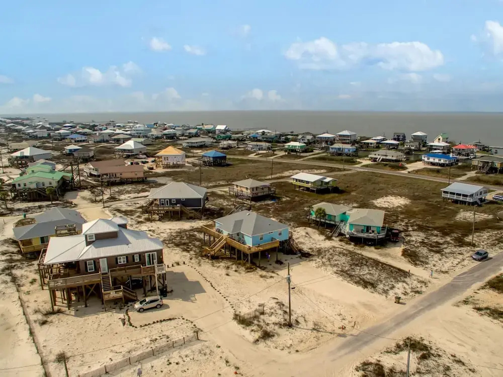 Sandbar - Spacious And Sunny - The Rooftop Crows Nest Offers Unsurpassed Island Views! 3 Bedroom Home by RedAwning