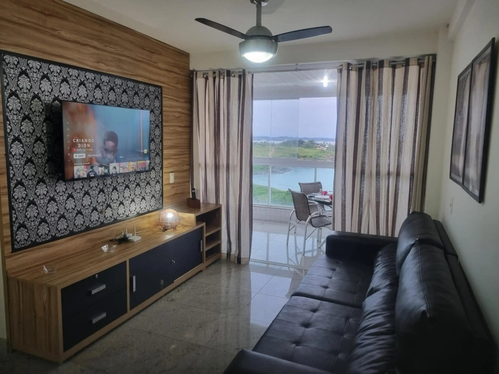 Apartamento Frente para o Mar - Varandão com Blindex - Vista Total para o Mar - 1 Suite e mais 2 Quartos-Ar Condicionado - 2 Vagas - BEIRA MAR - 70 metros da Praia do Morro e Praia da Cerca -WI-FI -TV -DISNEY PLUS-STARMAX-NETFLIX -HBO MAX