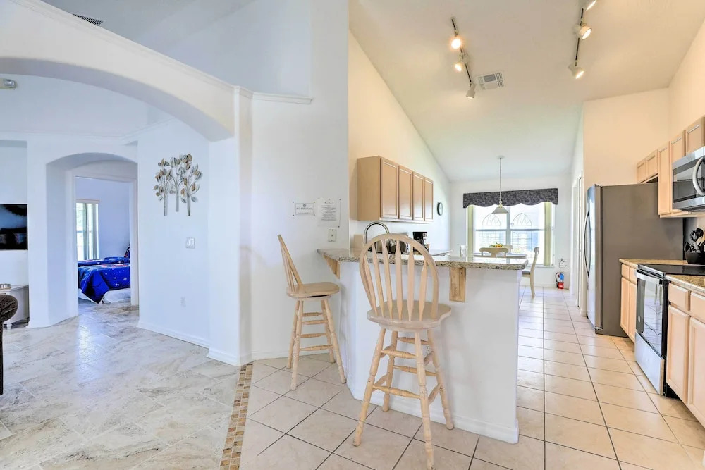 8 Mi to Disney World: Home w/ Lanai + Game Room!