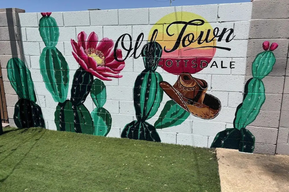 Private Pool + Outdoor Oasis 5mins to Old Town Indianola Oasis by Avantstay