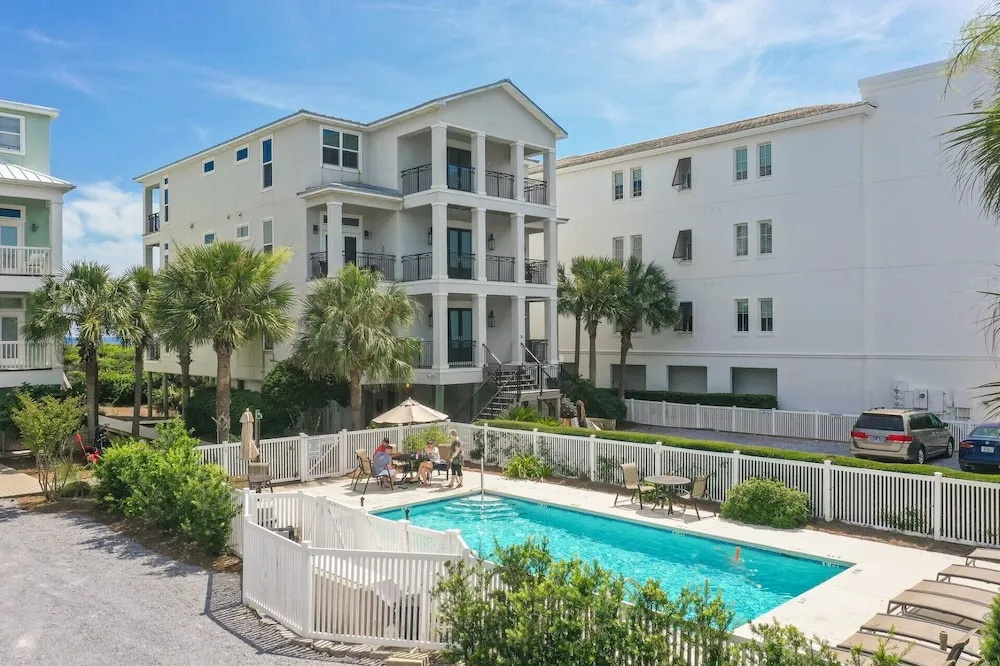 Luxury 4-bedroom Vacation Home With Unparalleled Gulf Views
