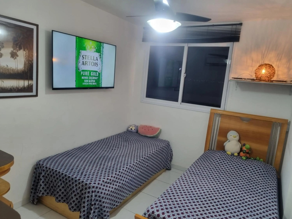 Apartamento Frente para o Mar - Varandão com Blindex - Vista Total para o Mar - 1 Suite e mais 2 Quartos-Ar Condicionado - 2 Vagas - BEIRA MAR - 70 metros da Praia do Morro e Praia da Cerca -WI-FI -TV -DISNEY PLUS-STARMAX-NETFLIX -HBO MAX