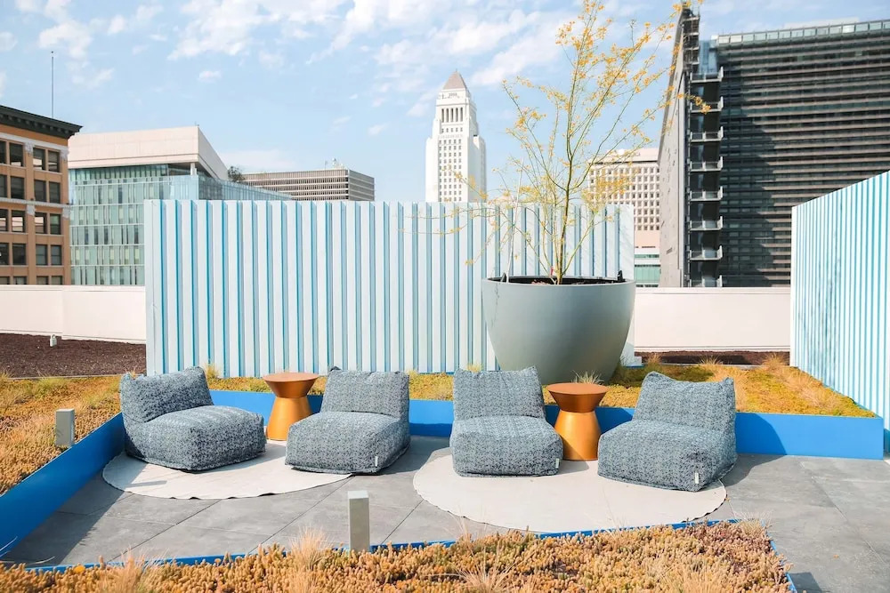 Fully Furnished Suites near Little Tokyo