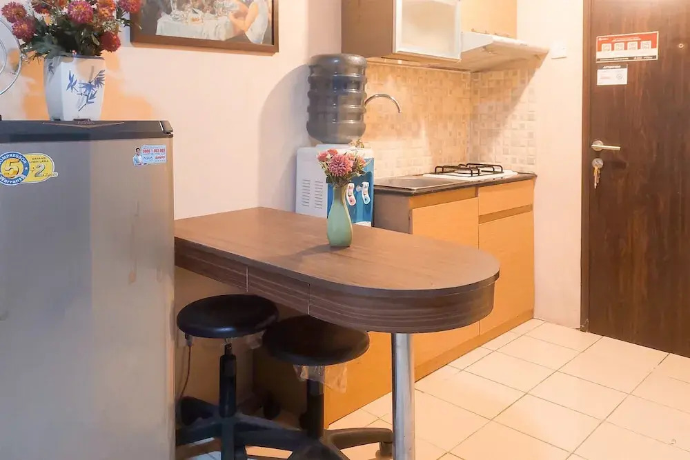 Warm And Spacious Combined Unit 2Br At Serpong Greenview Apartment