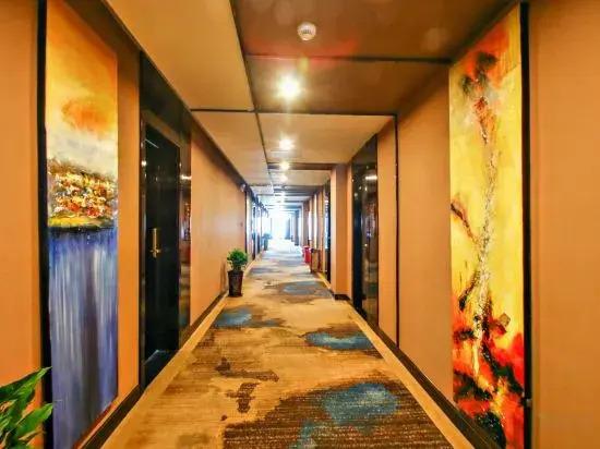 Huazhi Hotel Fuyang