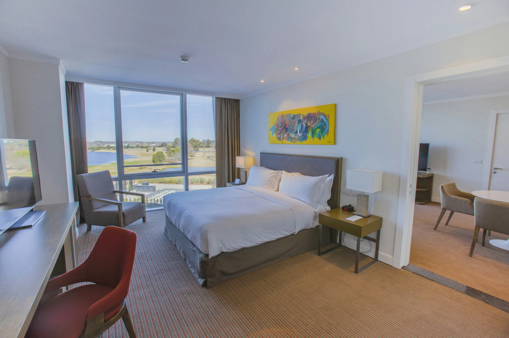 Hilton Pilar