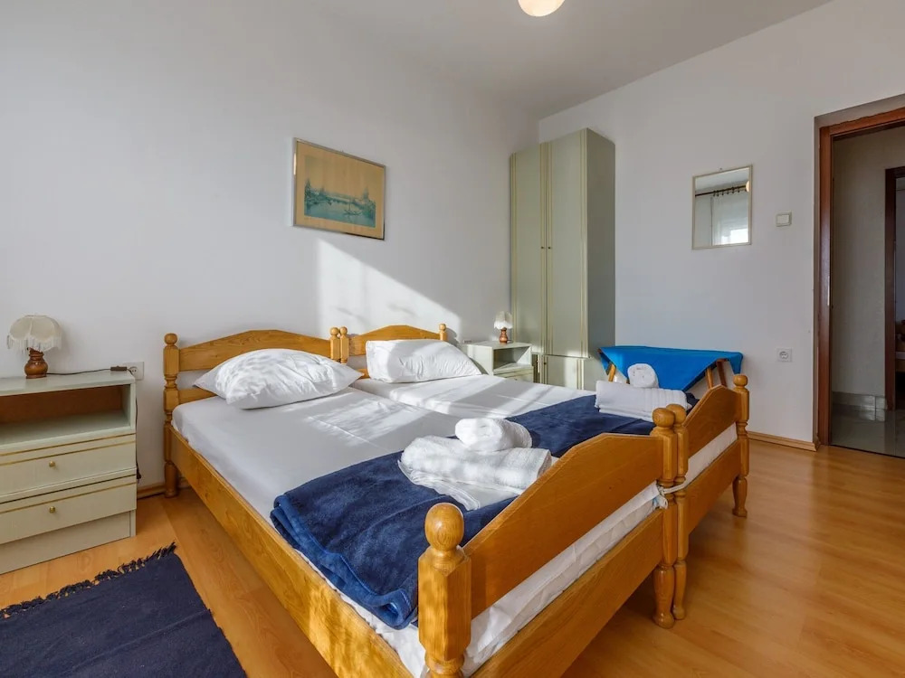 Apartment Dado