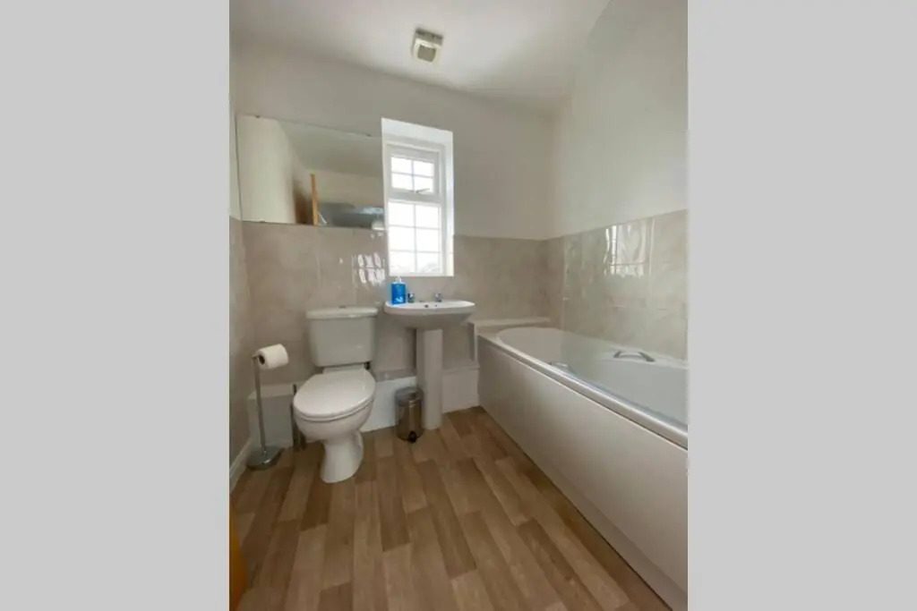 "Fishermans House" By Greenstay Serviced Accommodation - Large 4 Bed House With Parking - The Perfect Choice For Contractors, Families & Mixed Groups