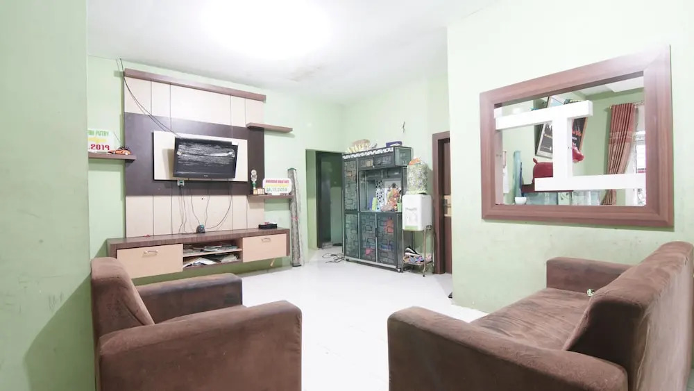 Hotel O Nayla Homestay Syariah Near Koro Koro Panam, Karaoke, Pool, & Cafe