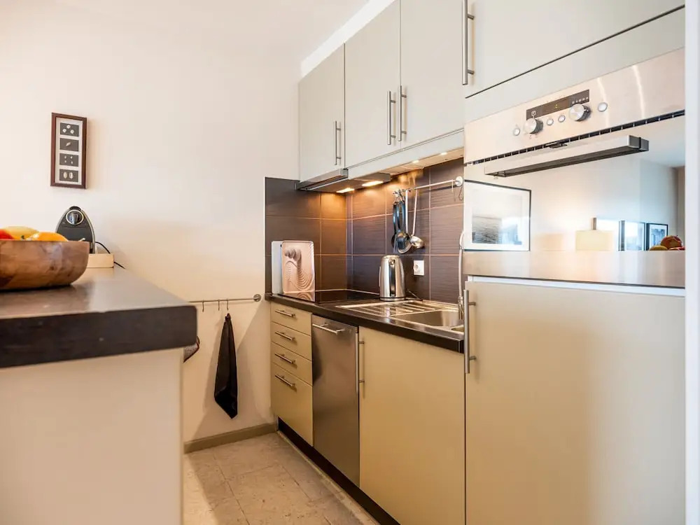 Sunny Flat in Maeterlinck Residence Near Seaside