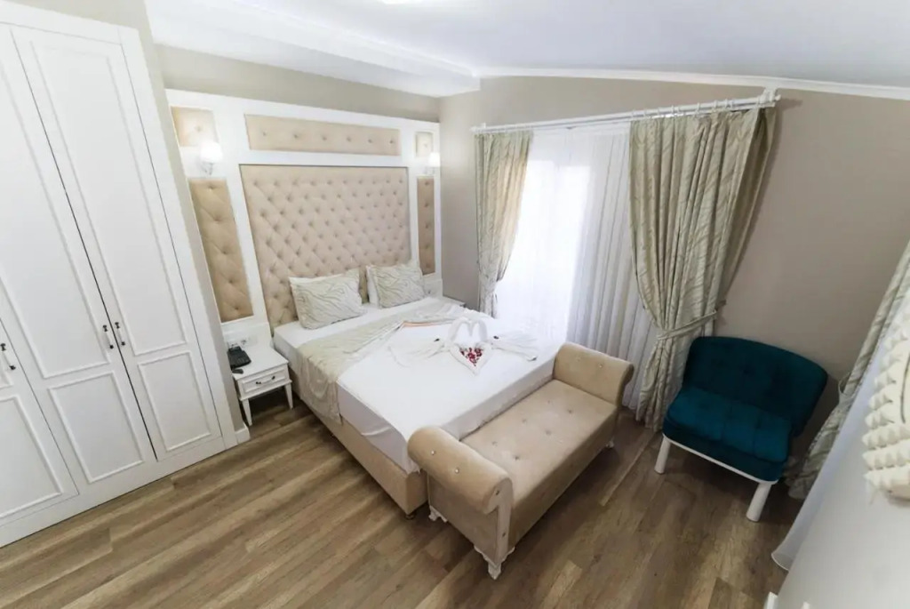 Microyal Hotel