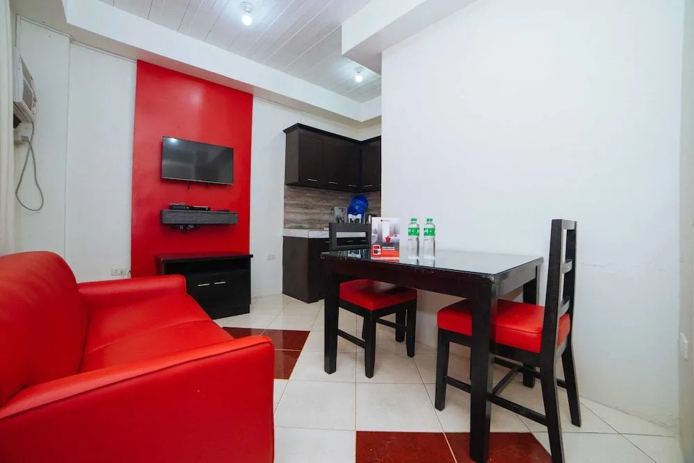 RedDoorz near McArthur Highway