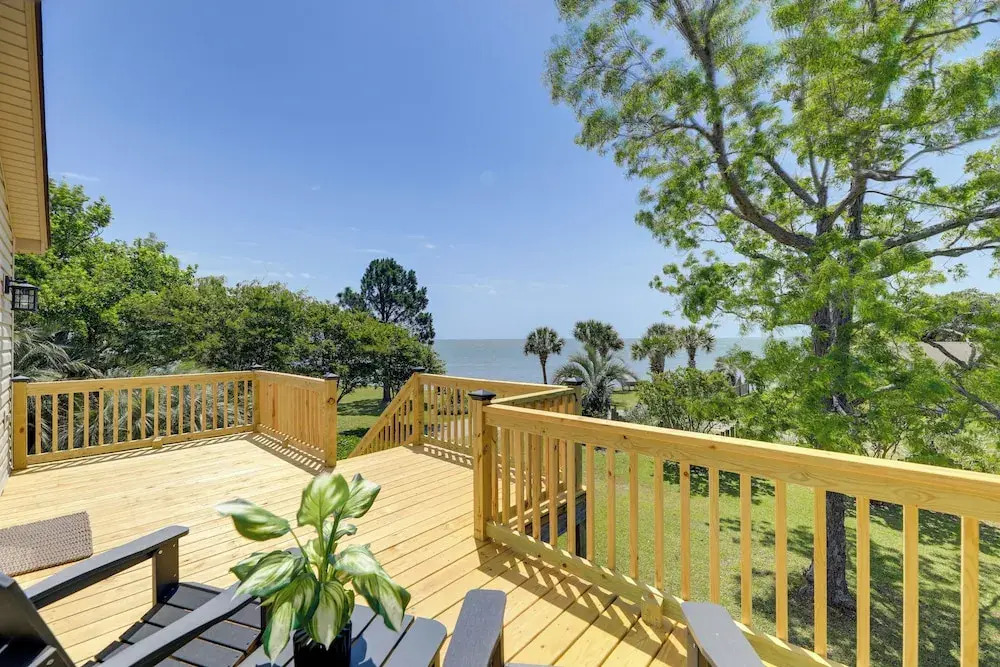 Waterfront Crystal Coast Vacation Rental w/ Deck!