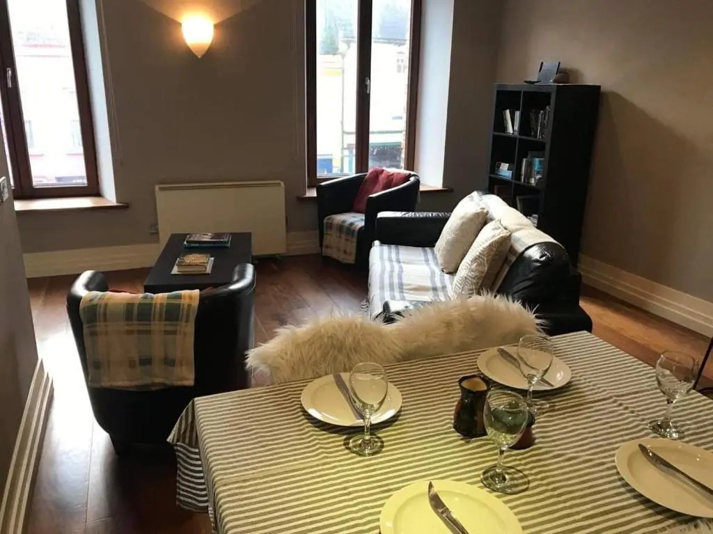 Centre of Dingle Town - Luxury Holiday Apartment