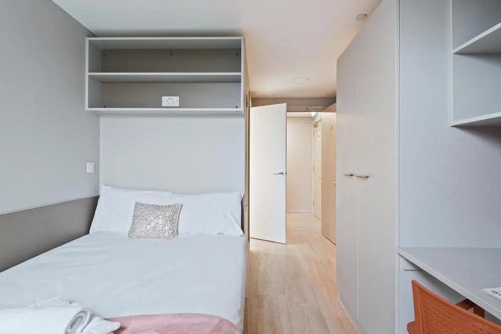 Fabulous Large City Centre 6BR Apartment -sleeps 6