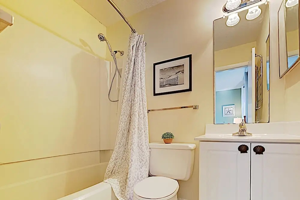 New Listing! Ground-floor W/ Pools, Tennis 2 Bedroom Villa