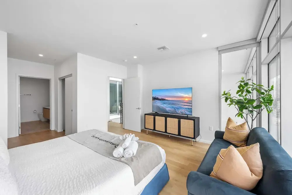 @marbella Lane - 3BR Coastal Retreat w/ Luxe Touch