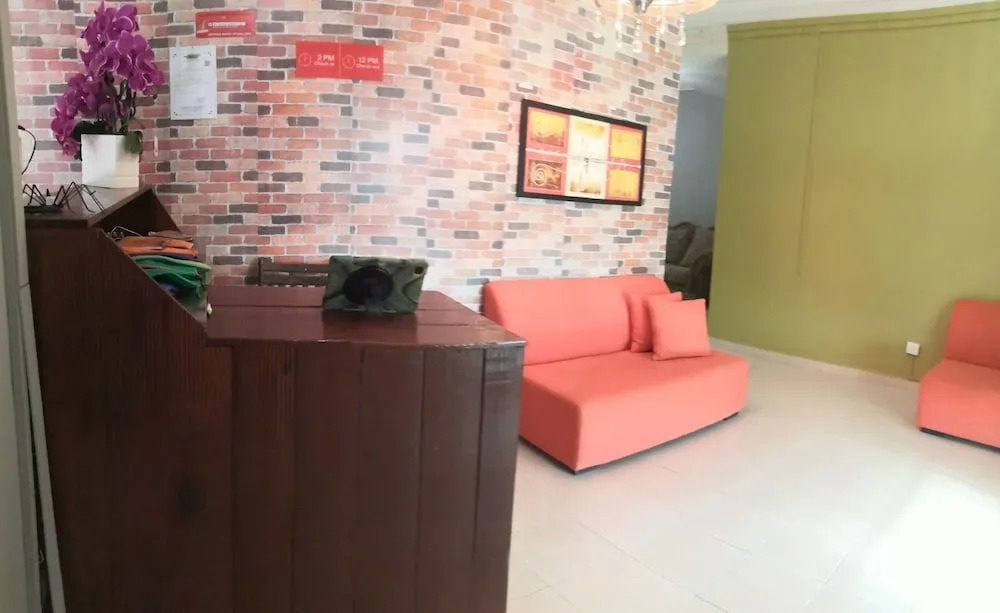 OYO 90363 Nyamanya Inn