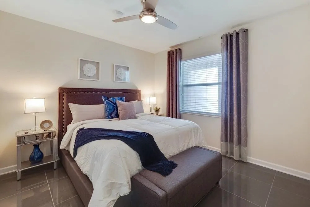 Chic Ultra Modern Near Disney! 4 Bedroom Condo