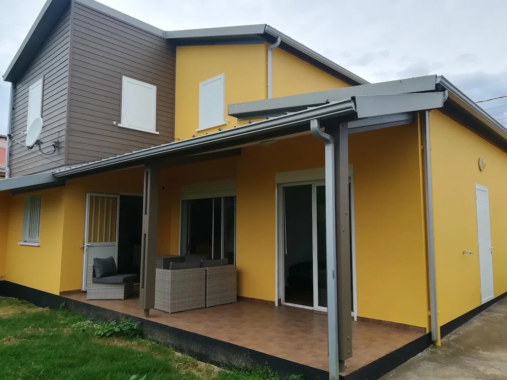 House with 4 Bedrooms in Saint Gilles Les Hauts, with Wonderful Sea View, Enclosed Garden And Wifi - 6 Km From the Beach
