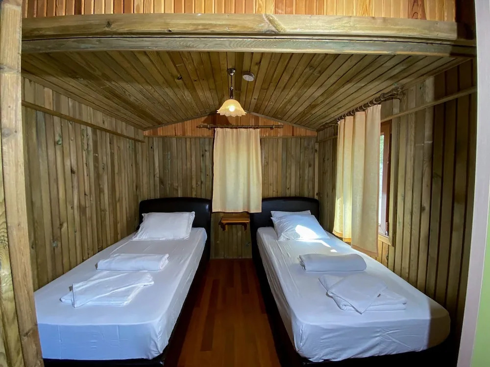 Tree Houses Hotel