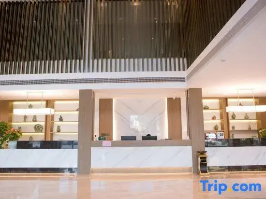 Jialong Hotel (Jinyun Huzhen)