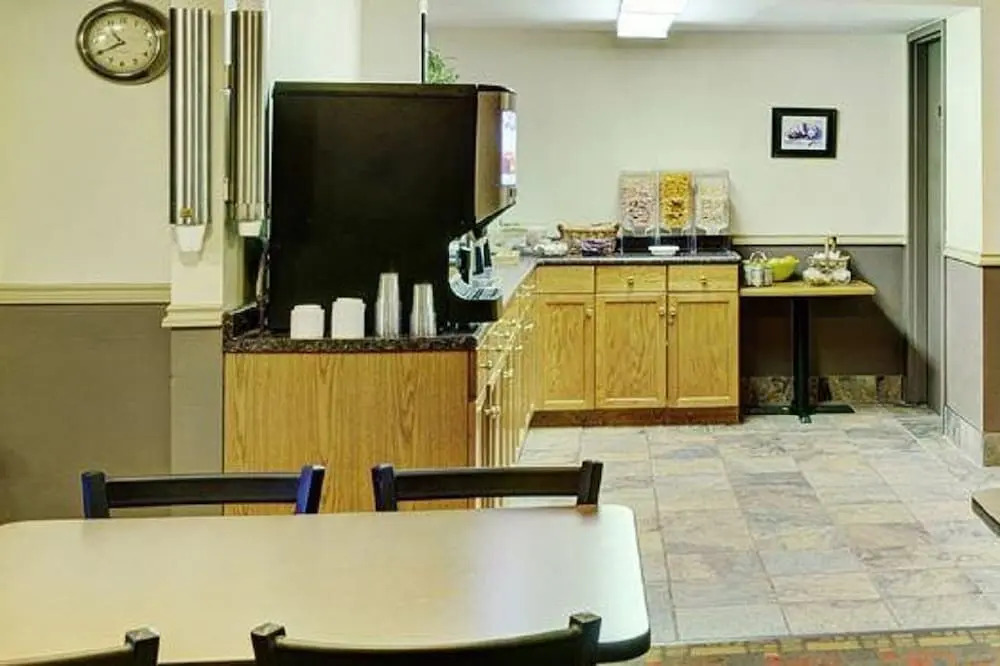 Thompsons Best Value Inn & Suites