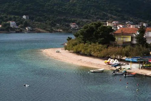 Holidays Roko - Sea View Apartments with Pool