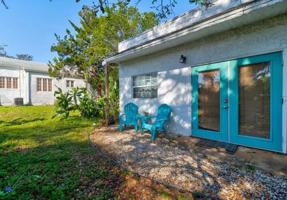 1 Bedroom Spanish Bungalow Guest House
