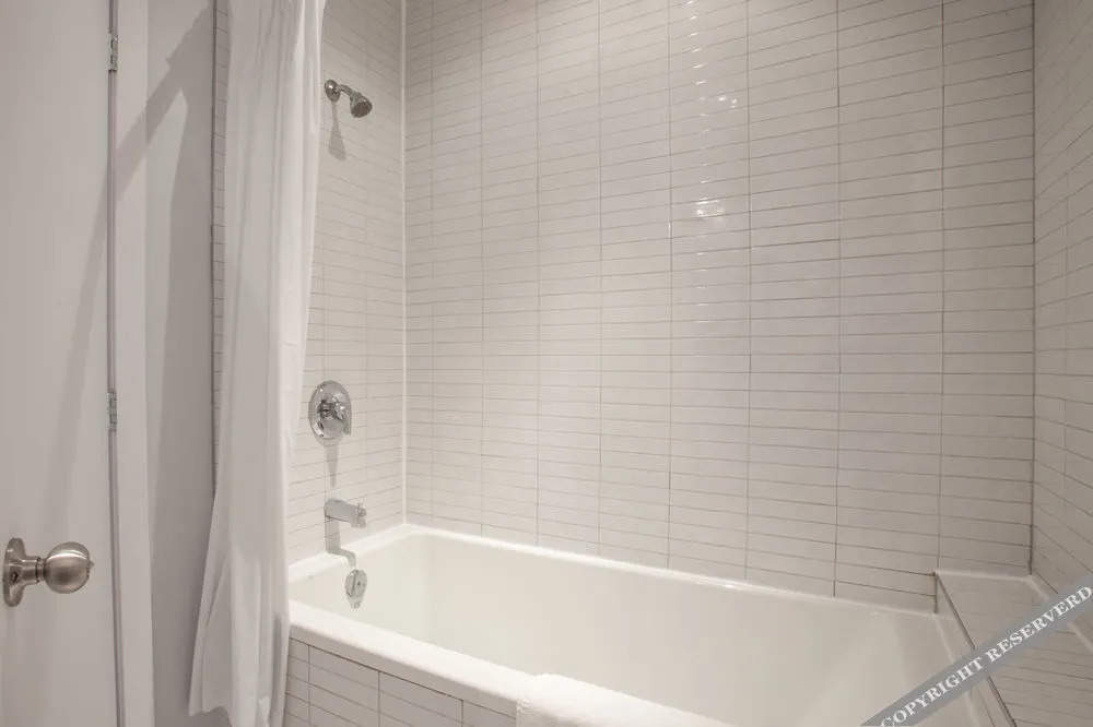 3 bedrooms 2 bathrooms Mont-Royal Apartment by Lux Montreal Vacations Rentals