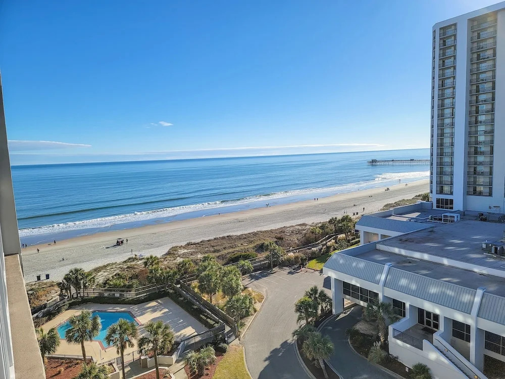 904 South Hampton 2 Bedroom Condo