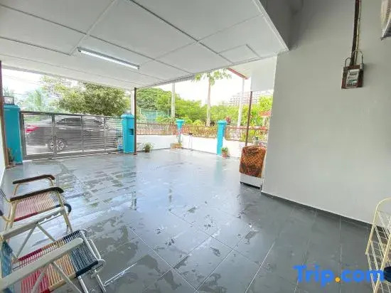 Ruma 520 Ujong Pasir by Jeffery Lam Home Management