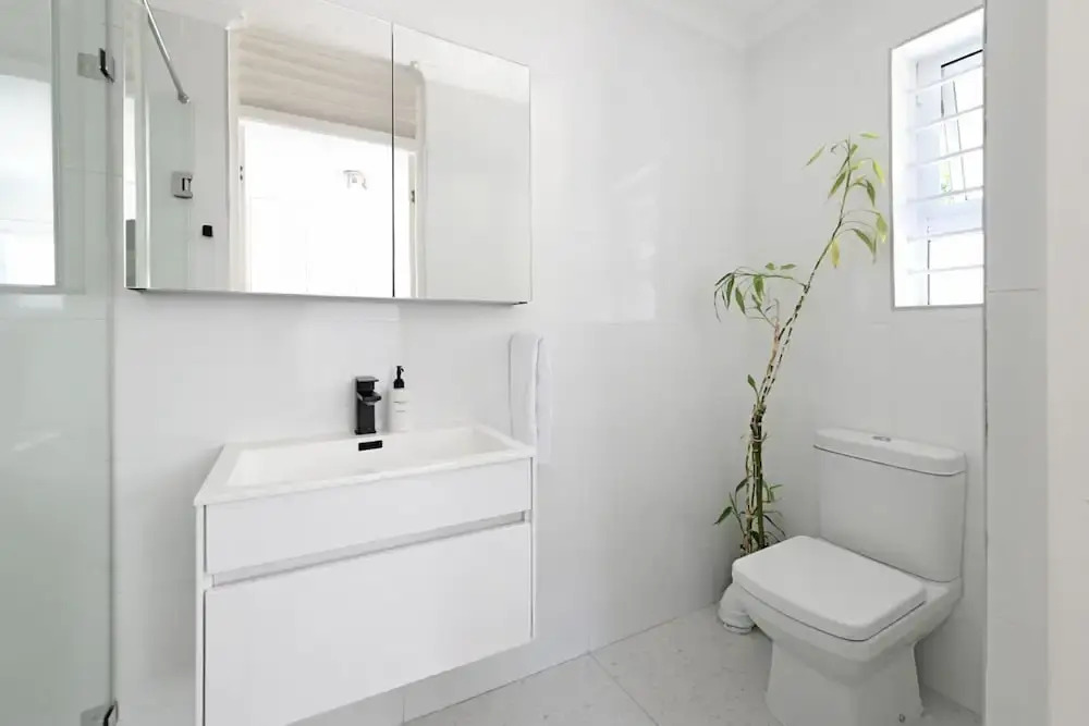 Spacious One Bed Table Mountain Views