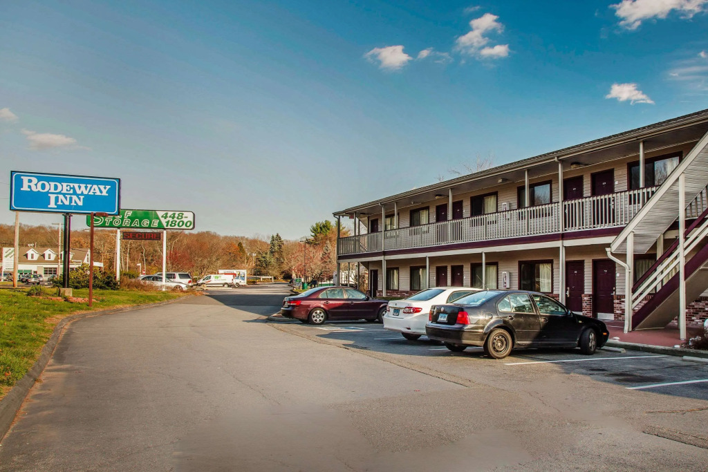 Rodeway Inn Groton - New London