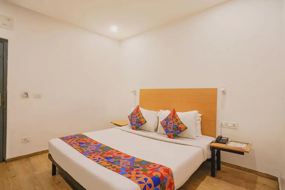 FabHotel Cinco - Nr Secunderabad Railway Station, Yashoda Hospital