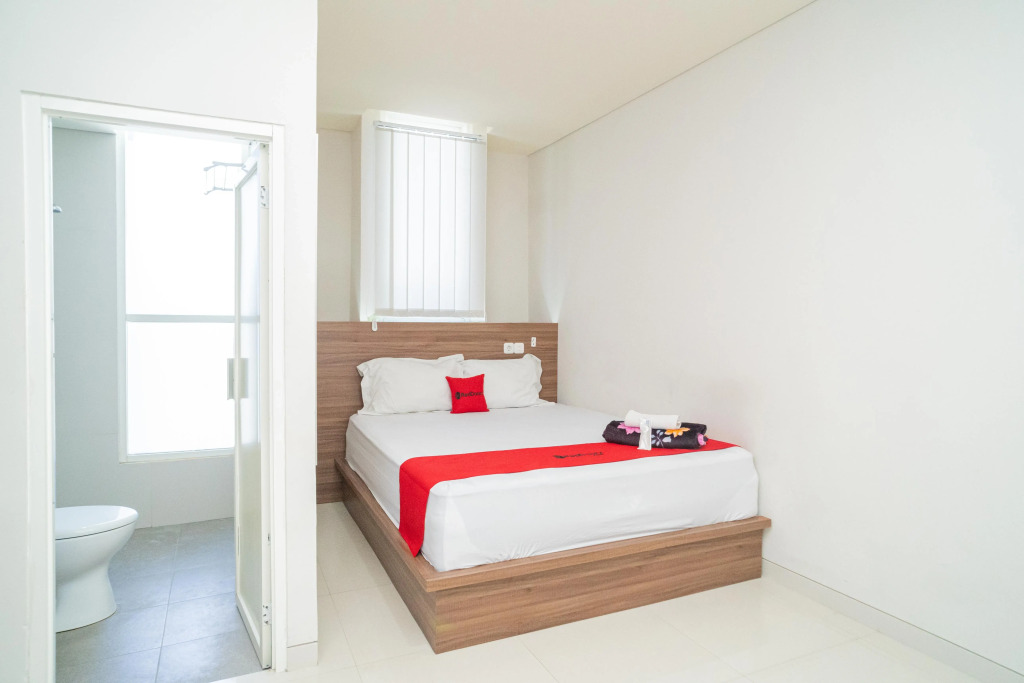 RedDoorz Plus @ Jalan Pemuda Timur Bojonegoro