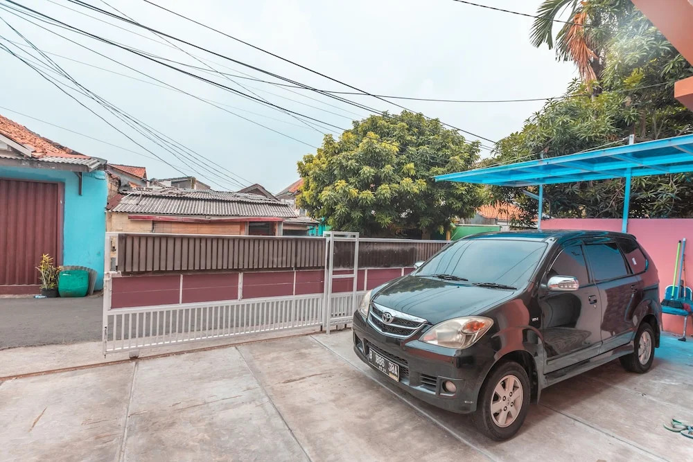 Oyo 2251 D'Sasya Syariah Residence 2