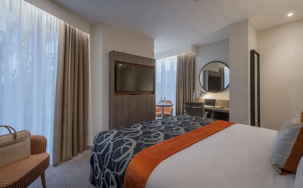 Отель Clayton Hotel Charlemont