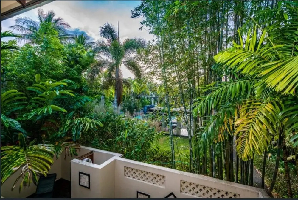 Resort Living with Private Pool sleeps 8