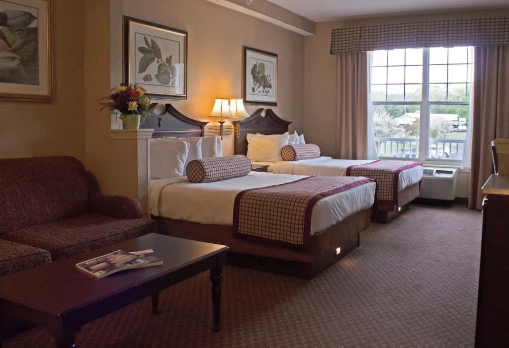 Fort William Henry Hotel