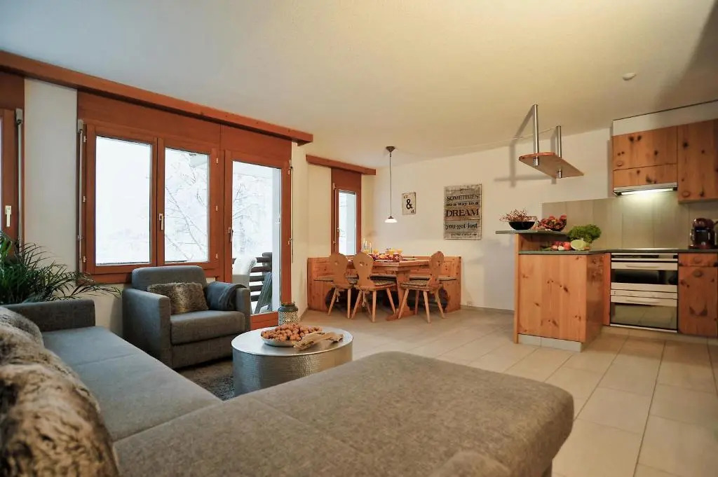 Lakeside - 3.5 Zimmer Ferienwohnung am Laaxersee