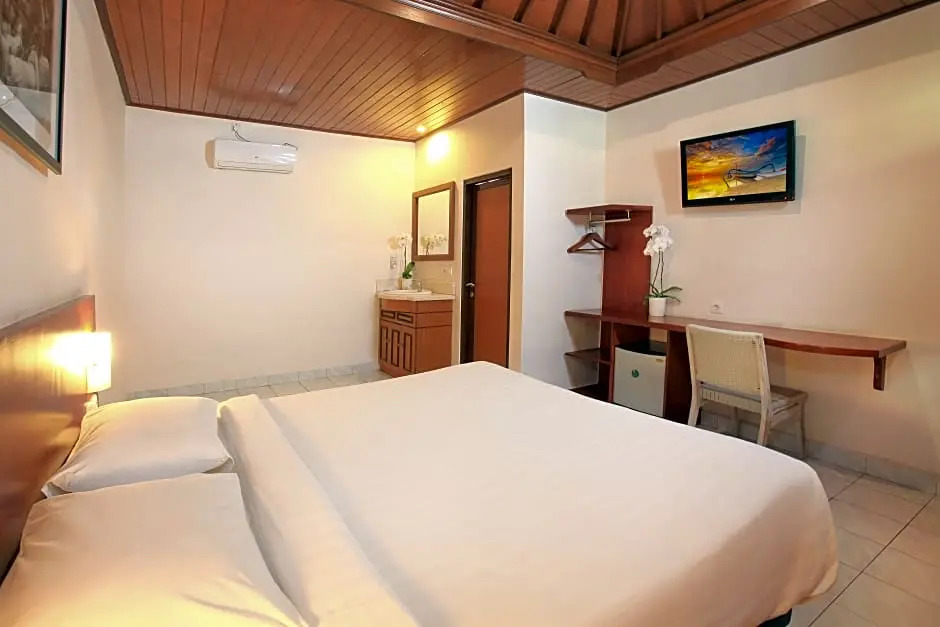 Двухместный номер Standard с видом на сад (двуспальная кровать)