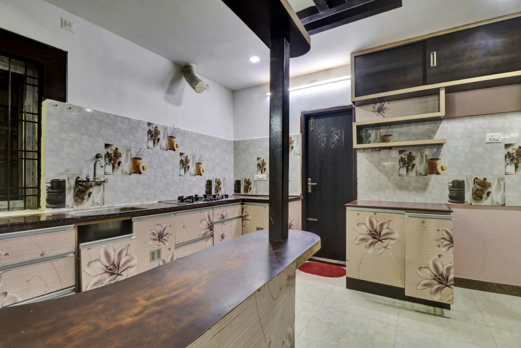 Hotel O SESHADRI HOMESTAY