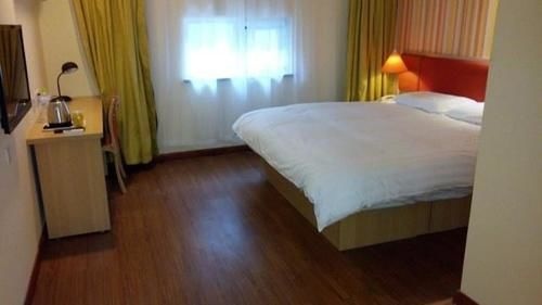 Homeinn Hotel (Tianjin West Railway Station Northwest Corner Specialty Food Street)