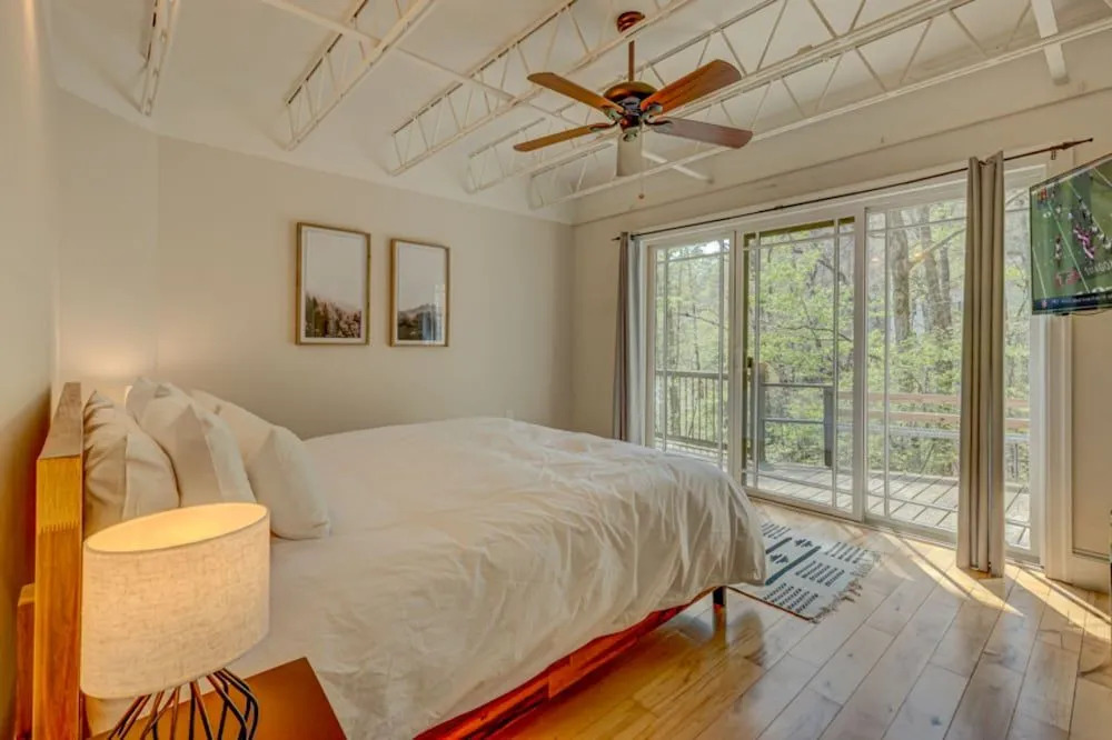 Falcons Nest by Escape to Blue Ridge
