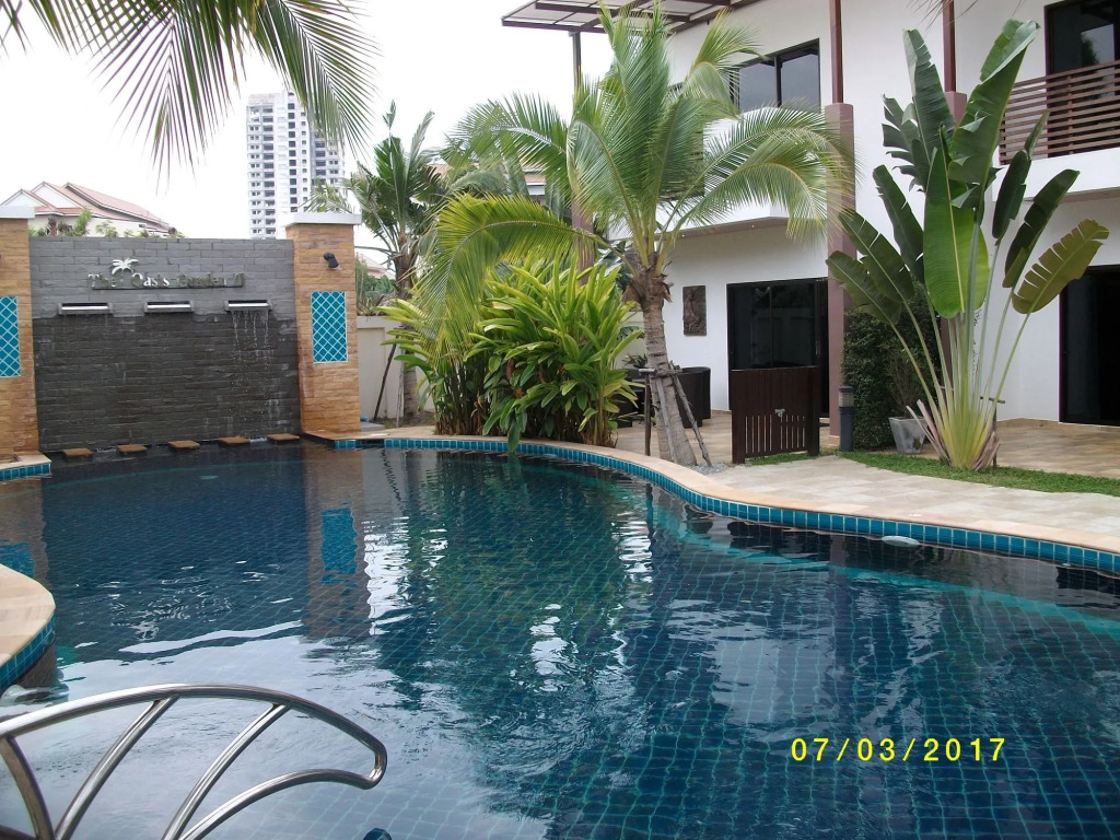 Oasis Garden & Pool Villa at VIP Resort