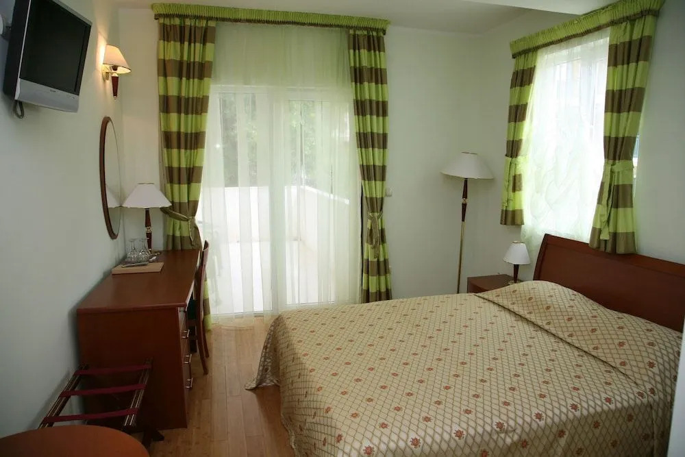 Hotel Romanov