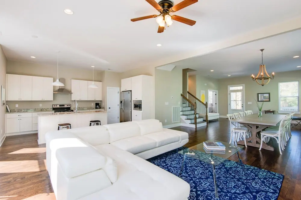 River Bliss! Luxury 4br Water Views 4 Bedroom Home