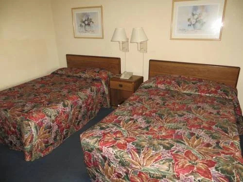 Budgetel Inn & Suites